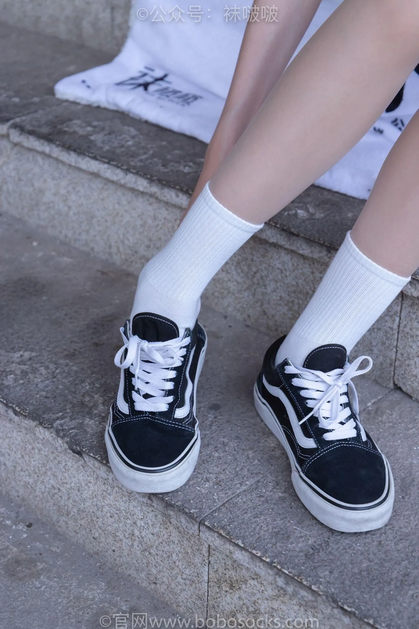 [BoBoSocks袜啵啵]NO.069 小甜豆-vans板鞋、白棉袜、肉丝 [135P]插图9